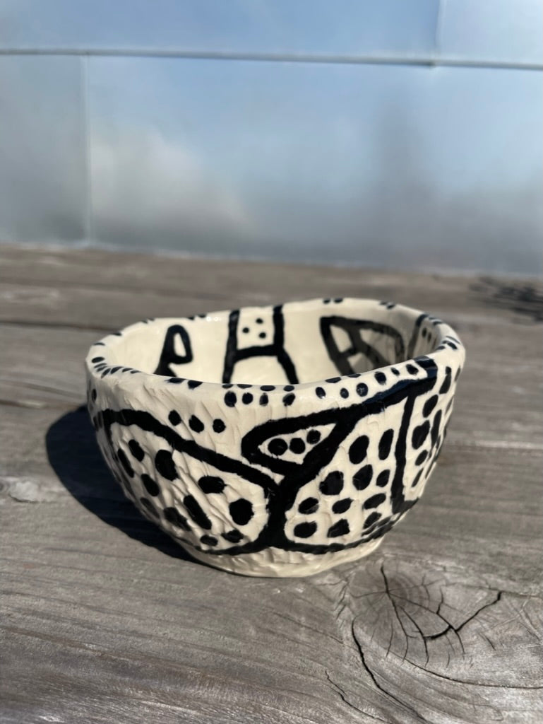 Bowl / Hand-built & Hand-painted