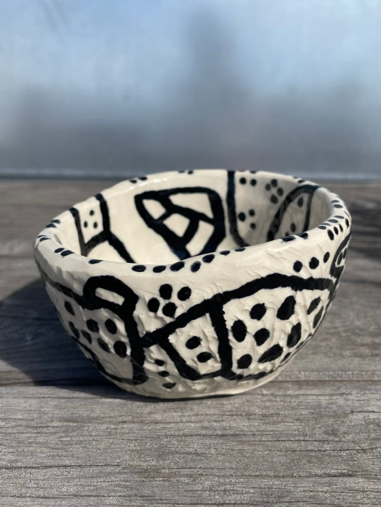 Bowl / Hand-built & Hand-painted